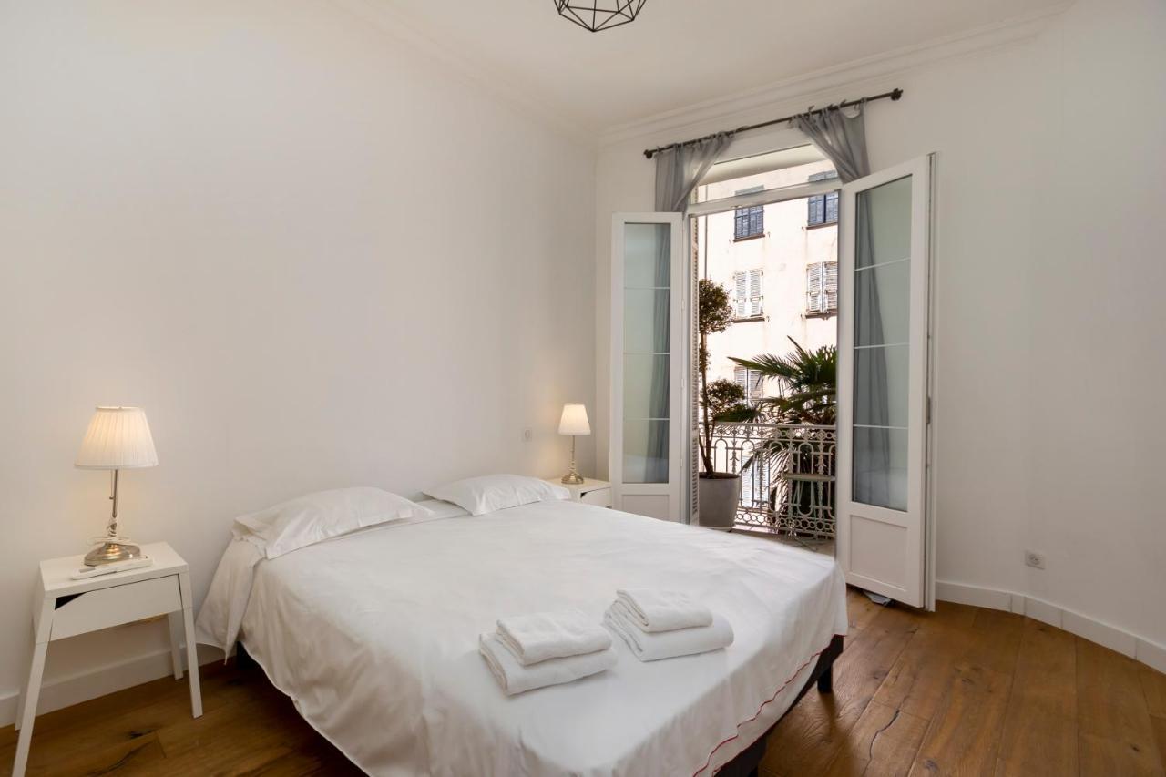 Les Suites R Bonaparte - Appartements De Standing Au Coeur De La Vieille Ville Pietonne Ajaccio  Exterior foto